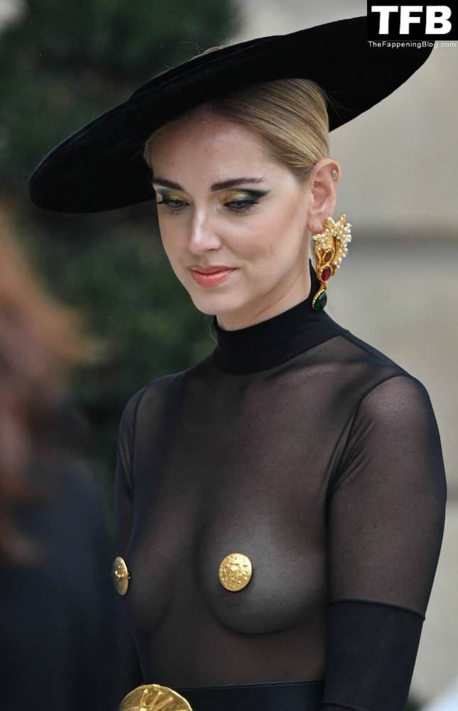 Chiara Ferragni Looks Stunning Without a Bra in Paris - #12