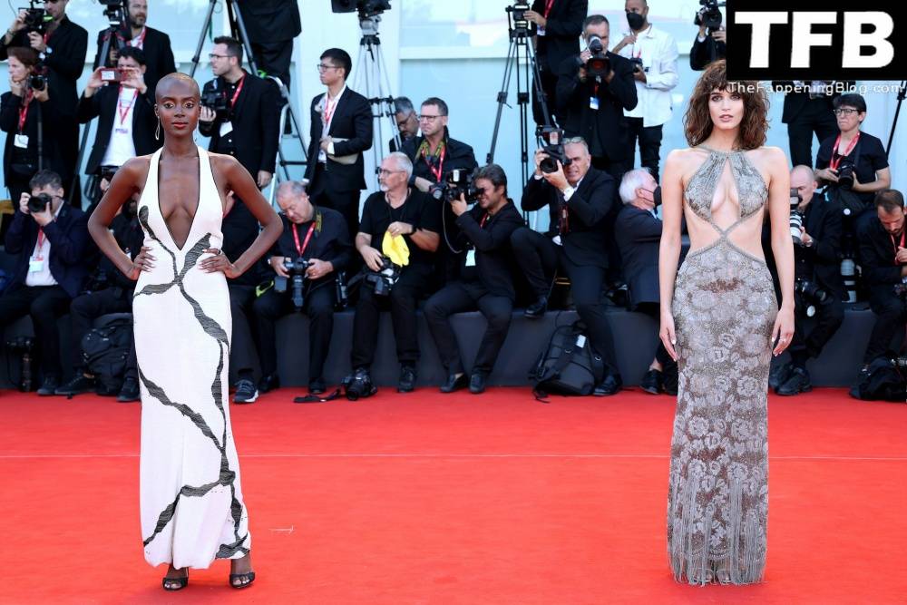 Greta Ferro Shows Off Her Sexy Breasts at the 79th Venice International Film Festival - #17