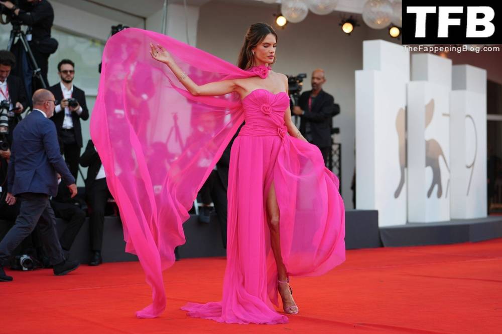 Alessandra Ambrosio Looks Stunning at the 79th Venice International Film Festival - #4