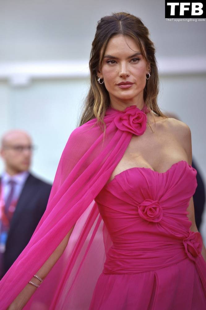 Alessandra Ambrosio Looks Stunning at the 79th Venice International Film Festival - #5