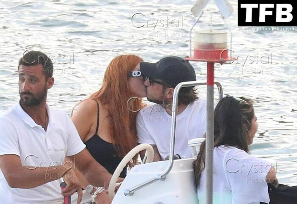 Bella Thorne Has a New Male Friend After Splitting Benjamin Mascolo - #2