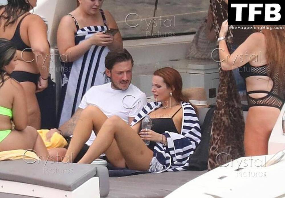 Bella Thorne Has a New Male Friend After Splitting Benjamin Mascolo - #17