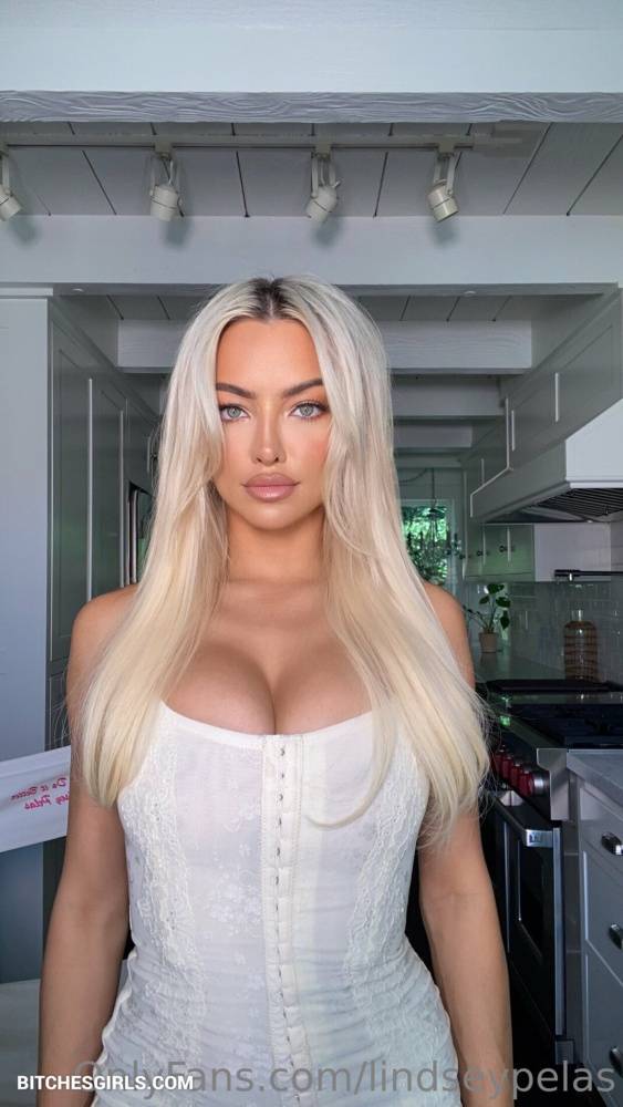 Lindsey Pelas Instagram Nude Influencer - Lindsey Onlyfans Leaked Nude Pics - #4