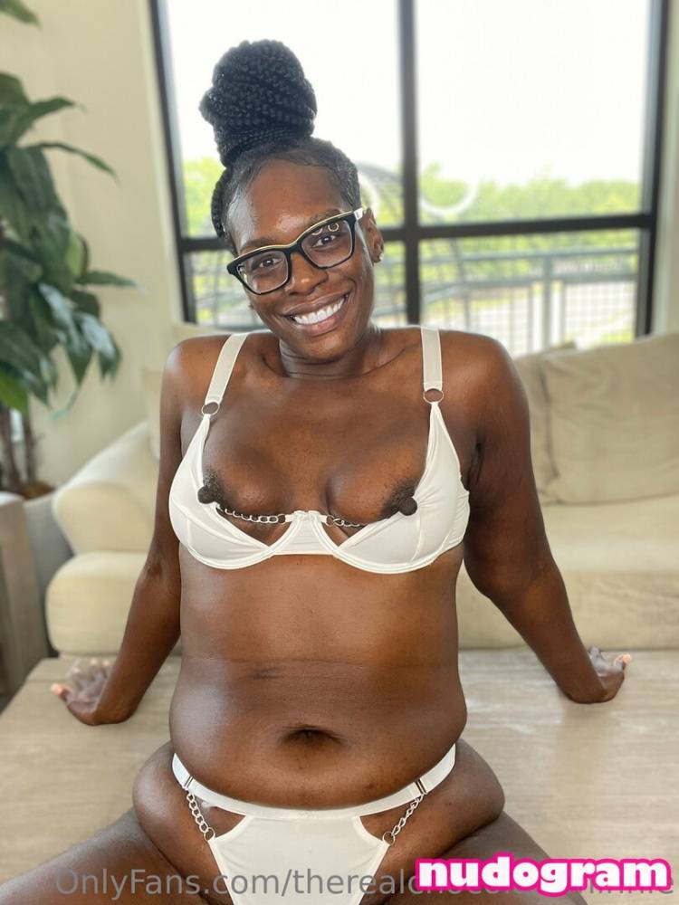 Therealchocolateminnie / therealchocolateminnie Nude Leaks OnlyFans - TheFap - #1