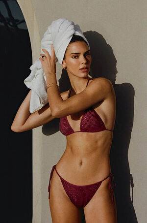 Kendall Jenner / KendallJenner Nude Leaks - #29