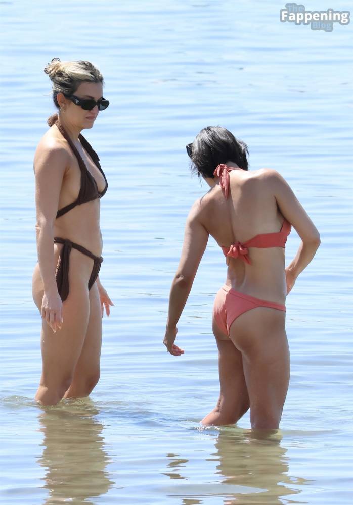 Janette Manrara & Ashley Roberts Laugh and Joke on the Beach in Marbella (74 Photos) - #27