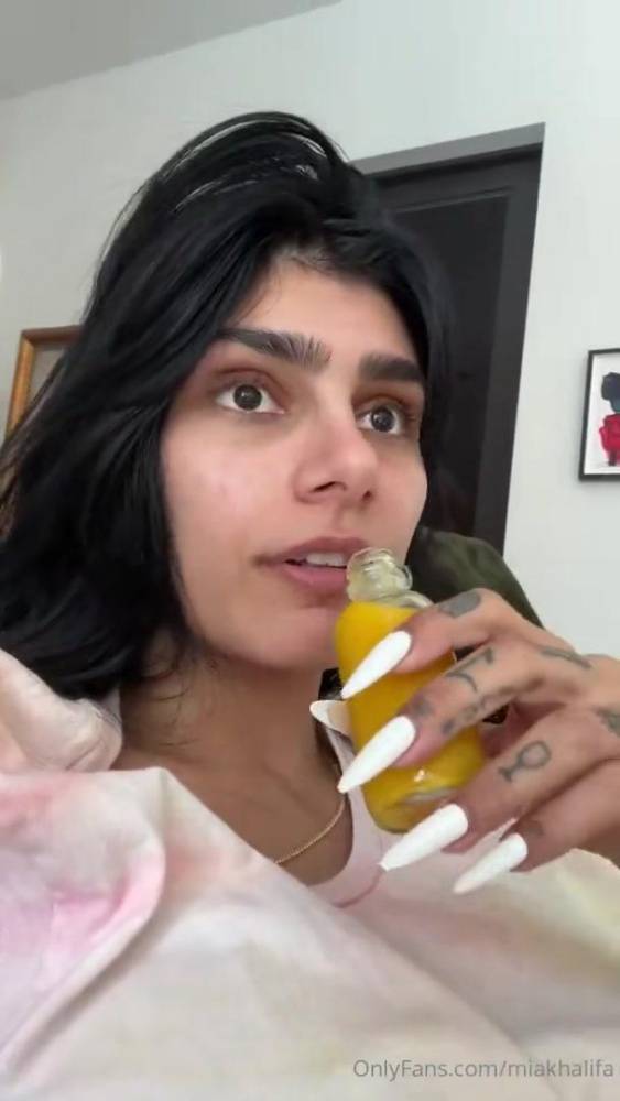 Mia Khalifa Nude Bathroom OnlyFans Livestream Leaked - #12