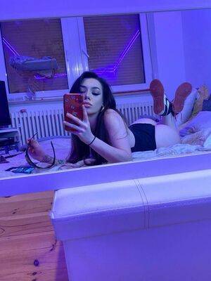 Izzlarissa / https: / spicylarissa / spicyxlarissa Nude Leaks - #14