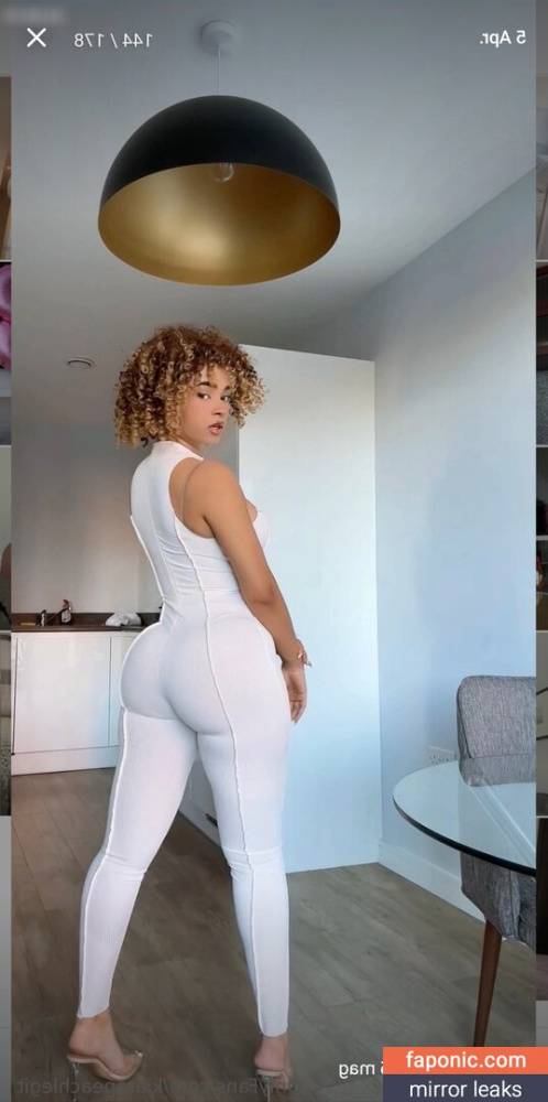 aka Kiara Peachy aka KiaraPeach aka KiaraPeachy aka kiarapeachlegit Nude Leaks OnlyFans - #19