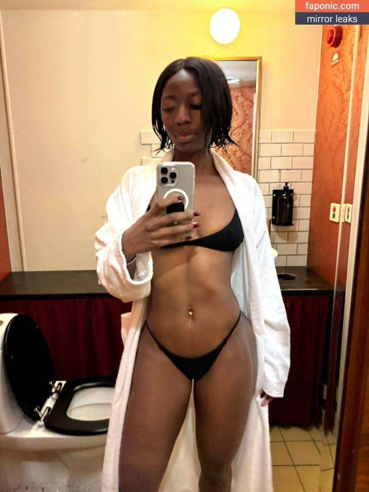 Khaddi Sagnia aka khaddisagnia Nude Leaks - #5