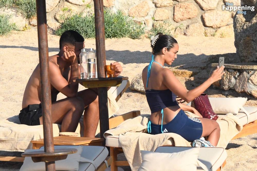 Sandra Shehab & William Saliba Take a Break in Sardinia (66 Photos) - #14