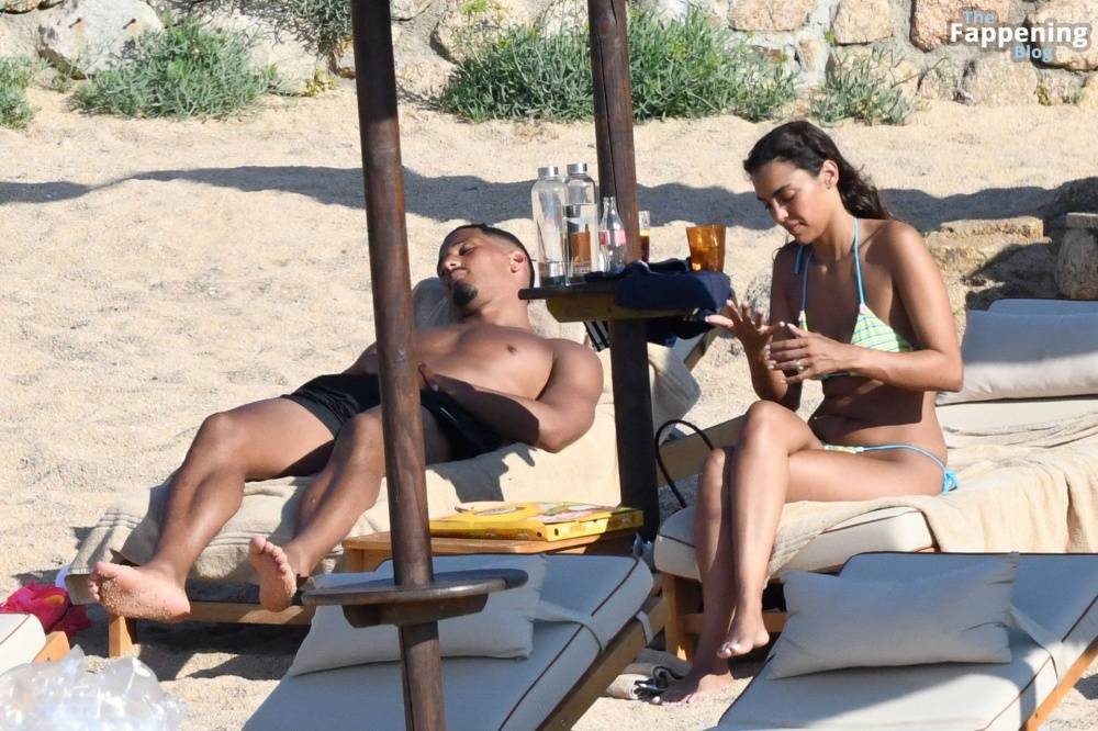 Sandra Shehab & William Saliba Take a Break in Sardinia (66 Photos) - #1