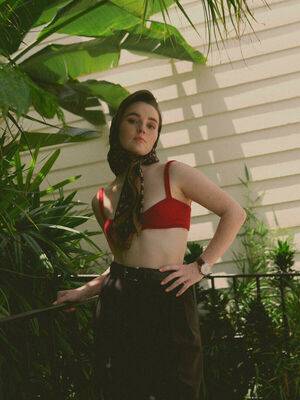 Kaitlyn Dever / KaitlynDever Nude Leaks - Fapello - #15