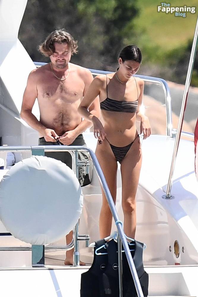 Vittoria Ceretti & Leonardo Di Caprio Soak Up the Sun in Sardinia (133 Photos) - #20