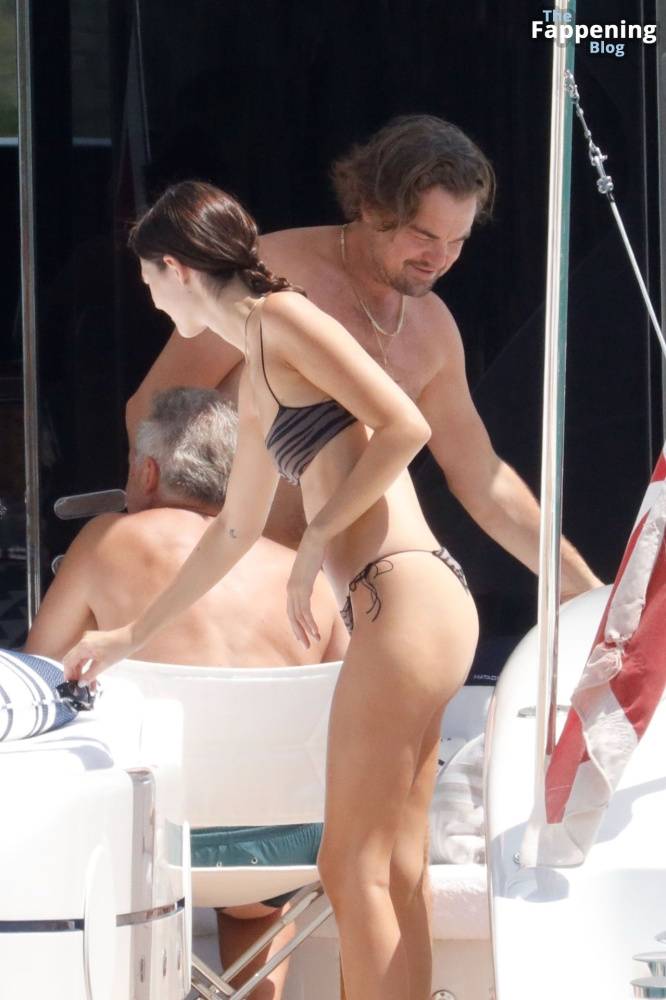 Vittoria Ceretti & Leonardo Di Caprio Soak Up the Sun in Sardinia (133 Photos) - #12