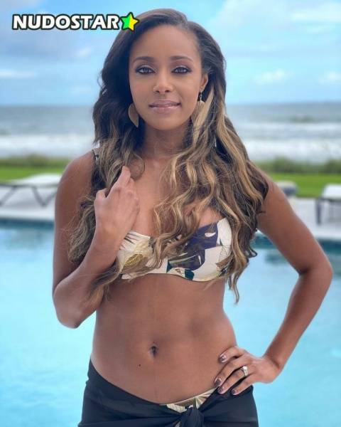 Brandi Rhodes Leaks on solefans.net