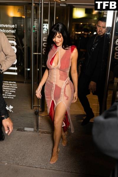 Kylie Jenner is Ravishing in Red Leaving Dinner at 1CChez Loulou 1D During PFW on solefans.net