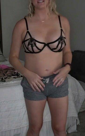 Fangs Victoria Secret Lingerie Try On Onlyfans photo Leaked on solefans.net