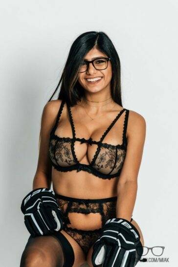 Mia Khalifa Lingerie Sports Modeling Patreon Set Leaked - Usa on solefans.net