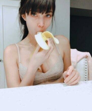 Cincinbear Banana Blowjob Onlyfans photo Leaked on solefans.net