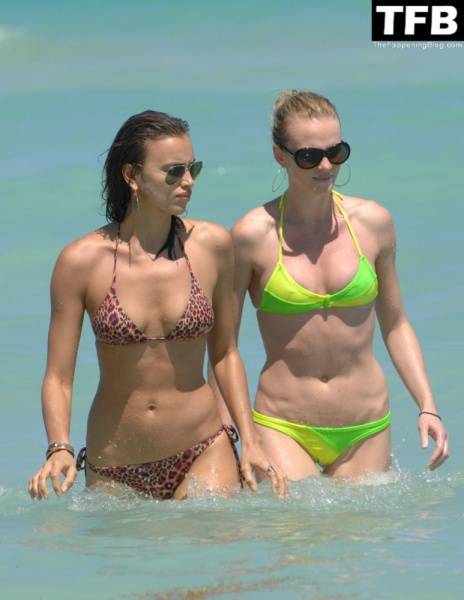 Irina Shayk & Anne Vyalitsyna Enjoy a Day on the Beach in Miami - county Miami on solefans.net