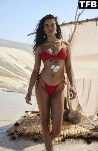 Shanina Shaik is the Face of Seafolly 19s 1CChase the Sun 1D Campaign on solefans.net