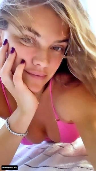 Nina Agdal Nude & Sexy Collection on solefans.net