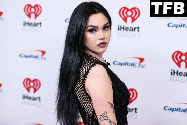 Maggie Lindemann Flaunts Her Sexy Legs & Tits at the iHeartRadio Music Festival on solefans.net