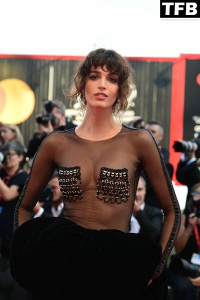 Greta Ferro Flashes Her Nude Tits at the 79th Venice International Film Festival on solefans.net