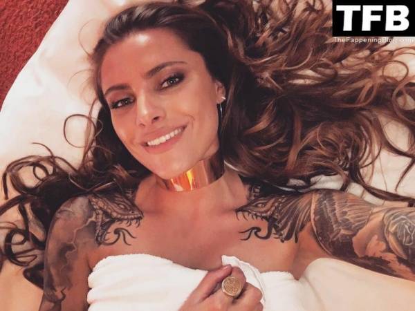 Sophia Thomalla Nude & Sexy Collection – Part 3 on solefans.net