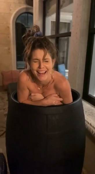 Amanda Cerny Nude Bath Dunking Video Leaked on solefans.net