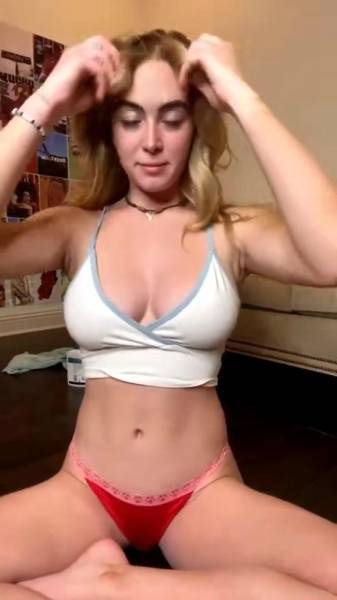 Grace Charis Topless Stretching Livestream Video Leaked on solefans.net