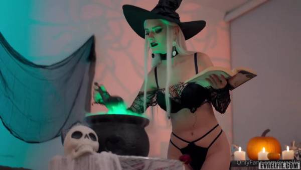 Eva Elfie Blowjob Witch Cosplay OnlyFans Video Leaked on solefans.net