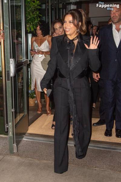 Eva Longoria Goes Braless in NYC (18 Photos) - New York on solefans.net