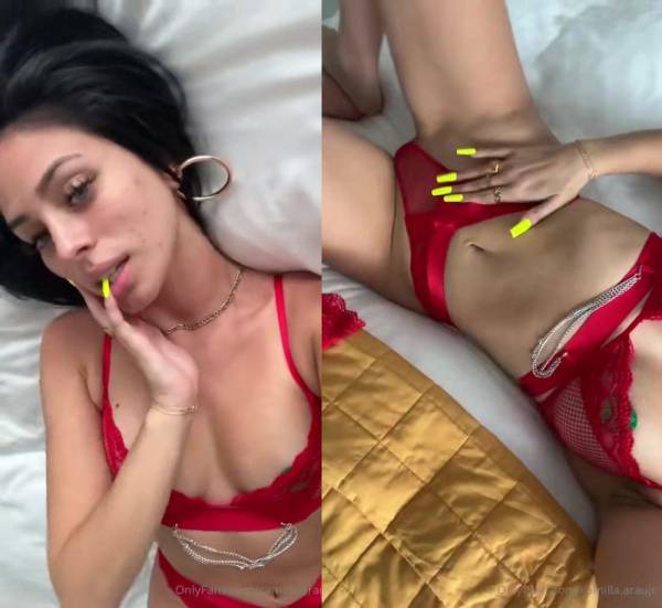 Camilla Araujo Lingerie Selfie OnlyFans Video Leaked on solefans.net