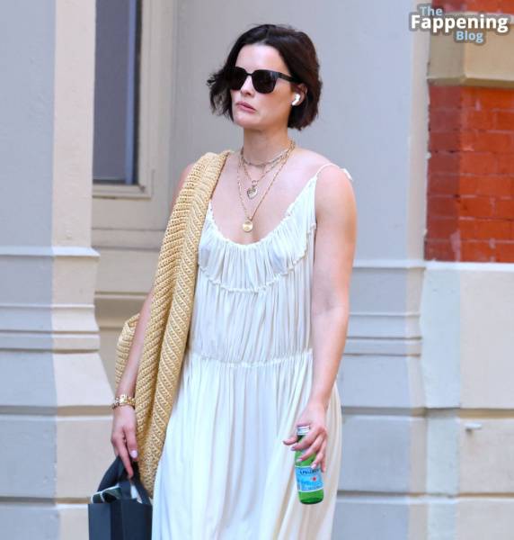 Jaimie Alexander Goes Braless in NYC (16 Photos) - Usa on solefans.net