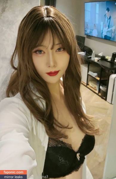 Seoara0909 aka crossdresser_seoara Nude Leaks OnlyFans on solefans.net