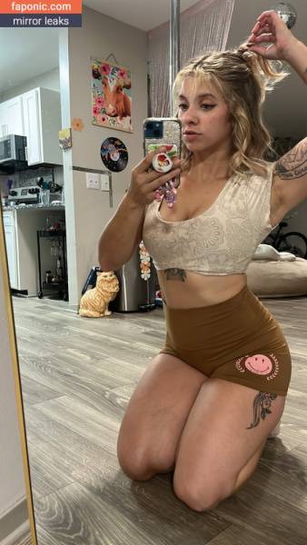 Pockets4bees aka little_pockets210 Nude Leaks OnlyFans on solefans.net