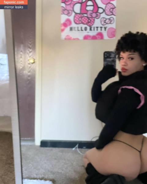 Gothxmyaa aka Sxmya Nude Leaks on solefans.net