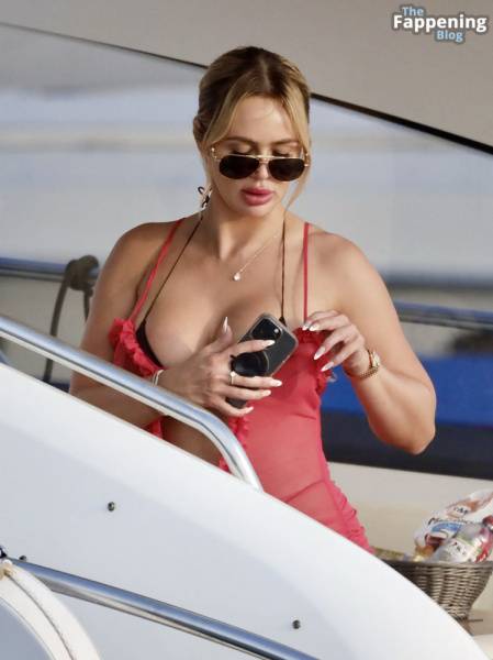 Ashley Stevenson & Marcus Jordan Enjoy a Day at Sea in Saint Tropez (12 Photos) on solefans.net