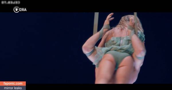 Helene Fischer aka helenefischer Nude Leaks on solefans.net